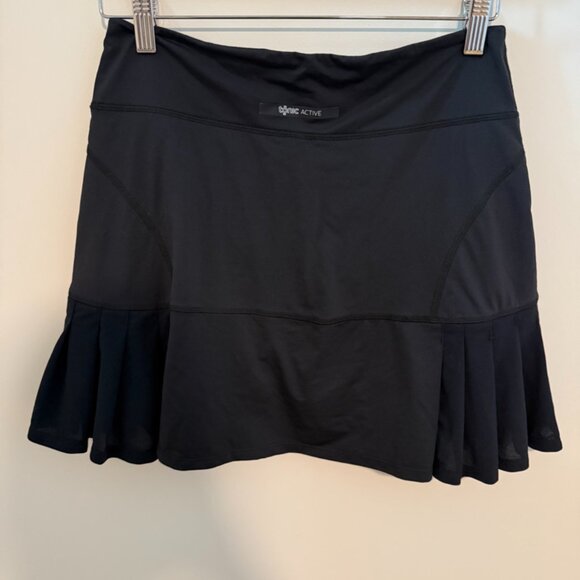 Tonic Active Pleated Tennis Skirt – Black (Size M) | Made in Canada! - Picture 2 of 6